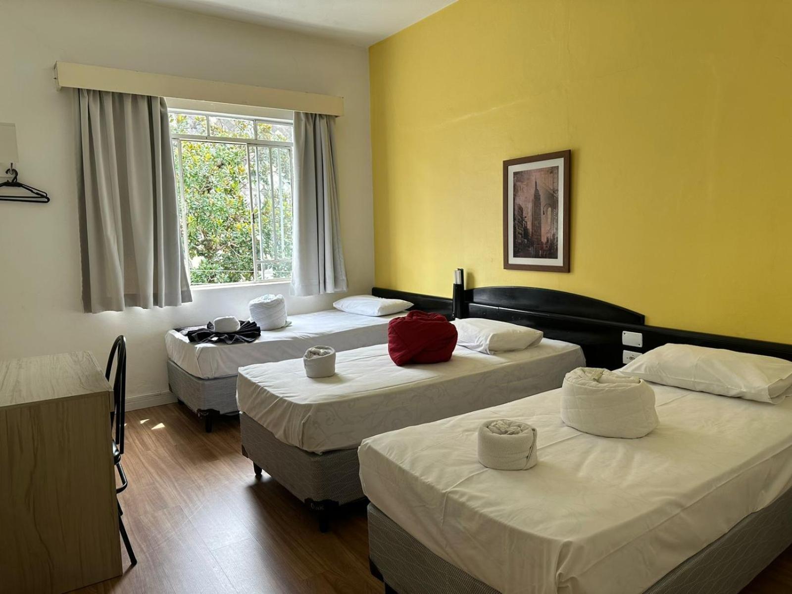 Hotel Blumenau Centro Curitiba Esterno foto